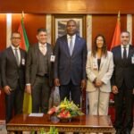 Presidente da República reúne-se, em Maputo, com o CEO da Vodacom Group5 (1)